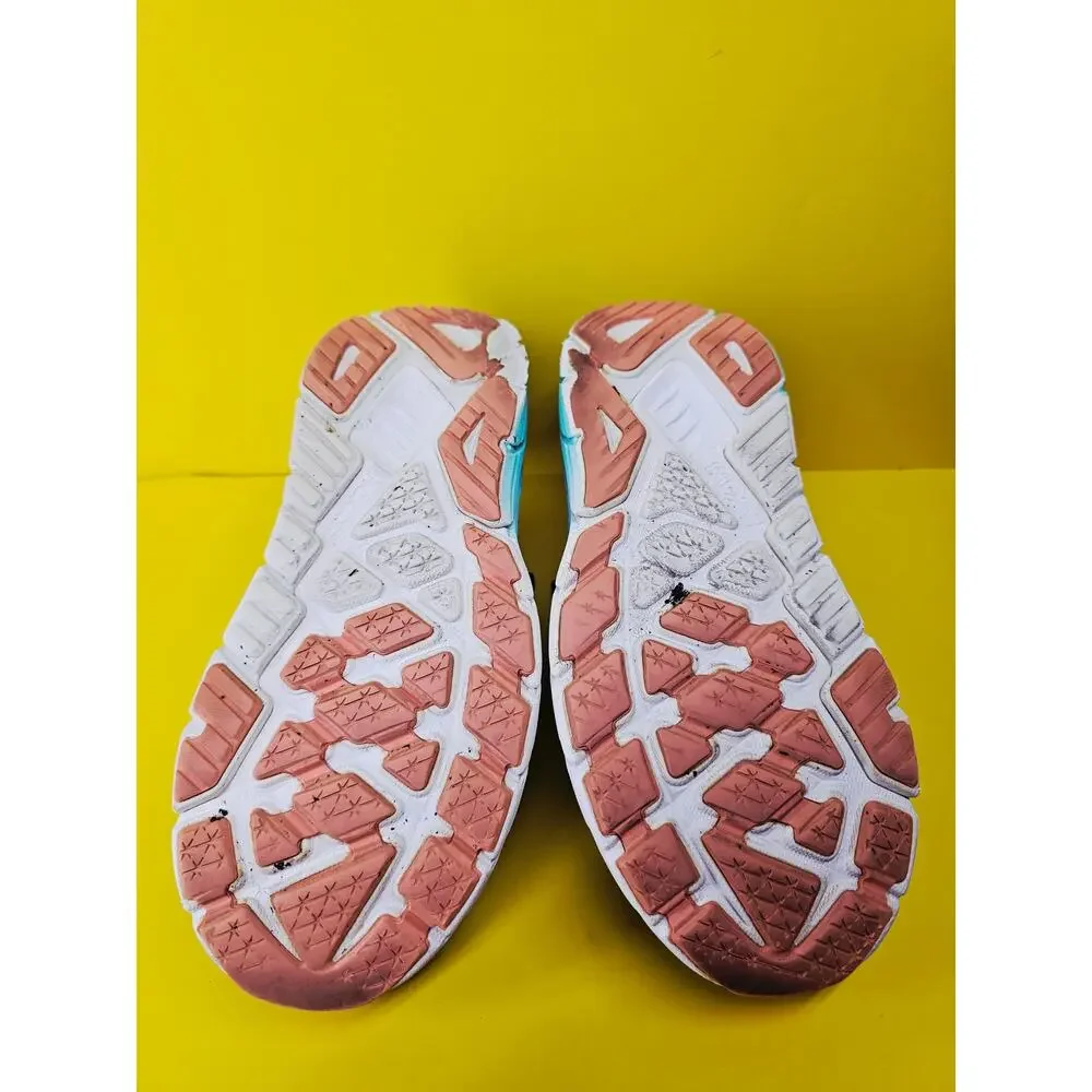 Hoka Women 8.5 Comfy footwear